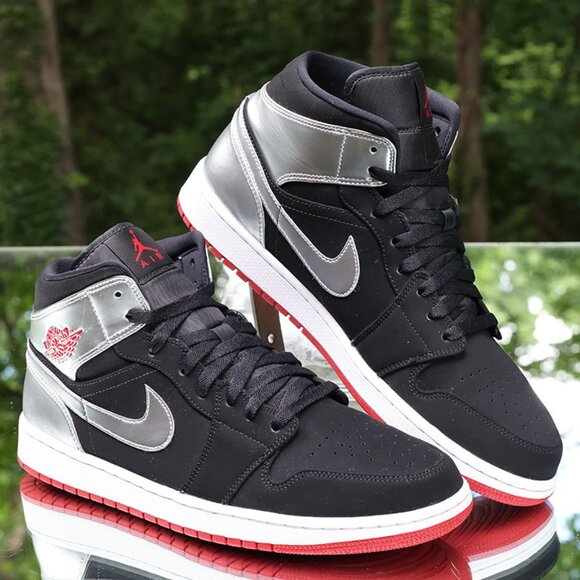 Air Jordan 1 Mid Johnny Kilroy - Picture 3 of 13